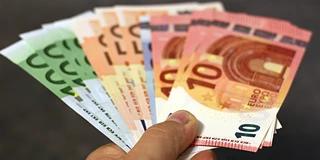 同为世界冠军，国乒穿搭消费差异大，王楚钦花63.5万，莎莎仅千元